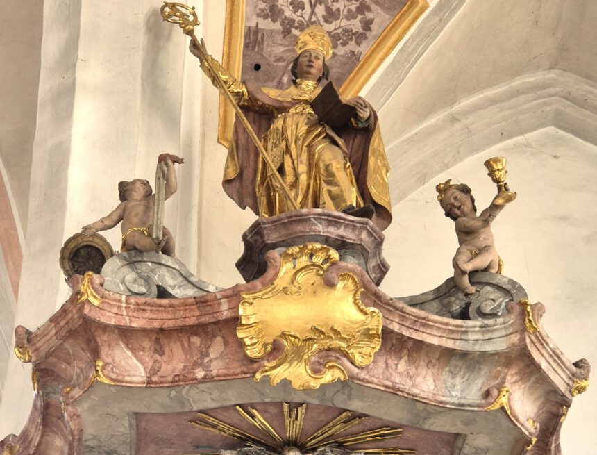 Die Kanzel in der Pfarrkirche St. Martin in Kay